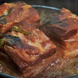 Сало китайским способом за 2 с половиной часа. Получается так нежно, что можно не жевать