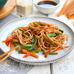 Гречневая лапша с овощами и соусом терияки — рецепт с фото