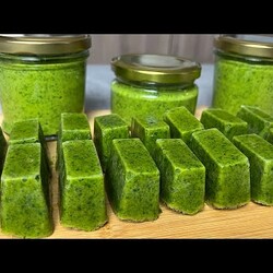 Даже не думала, что лук надо так запасать на зиму. Попробовала и теперь сама так делаю каждый год