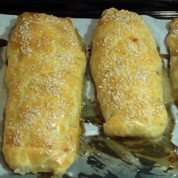 Рыба в слоеном тесте с яблоками