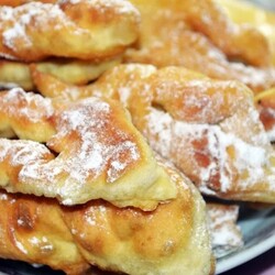 Пышный мягкий  хворост на кефире — Смотреть в Эфире