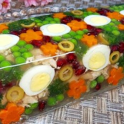 Праздничный холодец из курицы