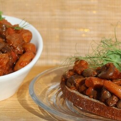 Вешенки, маринованные в томате, на сейчас