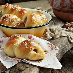 Сосиски в тесте - рецепт с пошаговыми фото / Меню недели