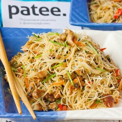 Фунчоза со свининой и овощами