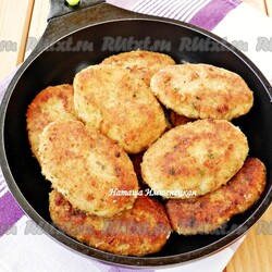 Рыбные котлеты с картофелем