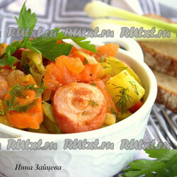 Овощи, тушёные с сосисками