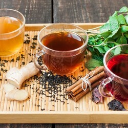 Врачи рассказали о двух видах чая, которые разжижают кровь лучше аспирина