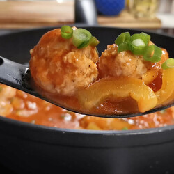 Фрикадельки в соусе