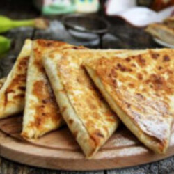 Конвертики из лаваша с творогом и бананом