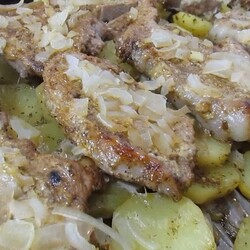 Мясо с картошкой в духовке