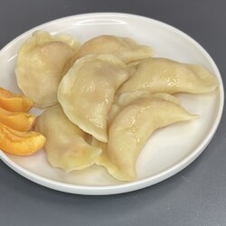 Вареники с абрикосами