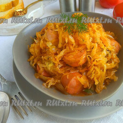 Капуста, тушёная с сосисками в мультиварке
