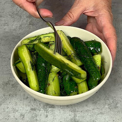 Огурчики малосольные