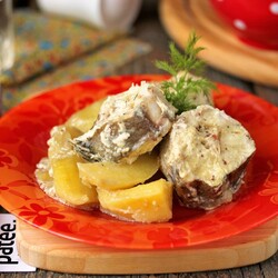 Хек с картофелем в мультиварке