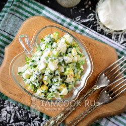 Всего три продукта: яйца лук сметана