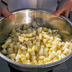 Этот финский салат. Картошка огурцы соленые лук яйца