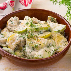 Кабачки со сметаной и чесноком