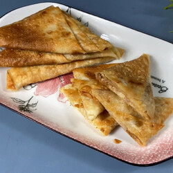 Вместо чебуреков на сковороде (фарш отварной)