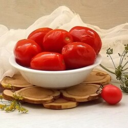 Соленые помидоры в банках, как бочковые: 6 простых рецептов