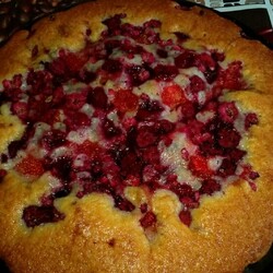 Быстрый пирог на кефире без яиц