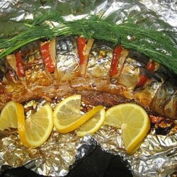 Скумбрия в фольге на сковороде