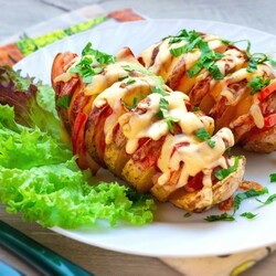 Картошка-гармошка под сырной корочкой