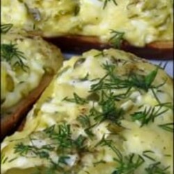 Бутерброды с маринованными огурцами