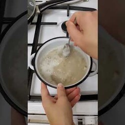 Пригорела кастрюля с молоком - не беда! #кастрюля #пригорела #какотмыть #кухня #чистка #чисткапосуды