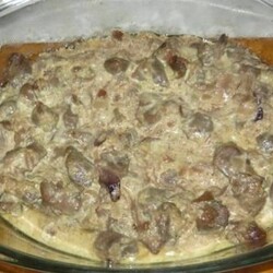 Куриные желудки, тушёные в сметане