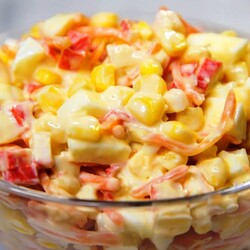 "Морской каприз" - самый быстрый салат с крабовыми палочками. Рецепт за 5 минут