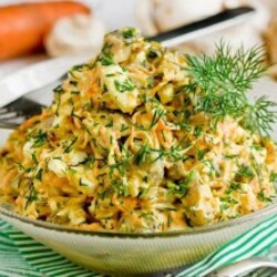 Салат с шампиньонами, морковью, сыром и яйцами