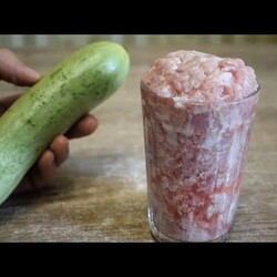 Просто натрите кабачки и добавьте фарш! Так вкусно, что готовлю каждый день летом