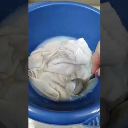 Бабушкин способ удалить пятна на полотенцах или одежде.