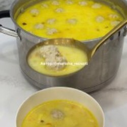 Сливочный суп с фрикадельками