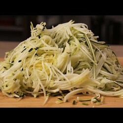 Салат из кабачков, моркови, перца и св. огурца