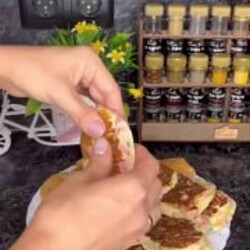 Оладьи с колбасой, сыром и зелёным луком