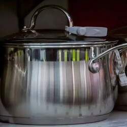 Простое средство поможет отмыть посуду до блеска: застарелый жир растворится на глазах за 5 минут