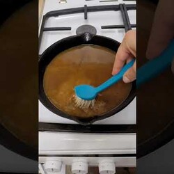 Чугунную сковороду отмываю без химии! #сковорода #сковородка #какпочистить #чистка #чисткапосуды