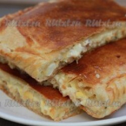 Пирог с рыбными консервами