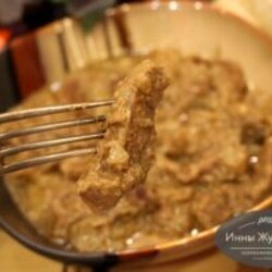 Говядина, тушенная с луком в собственном соку по домашнему