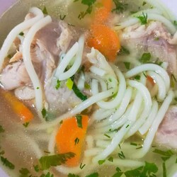 ქათმის ხორცის წვნიანი