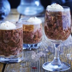 Холодец из говядины в бокалах, пошаговый рецепт с фото