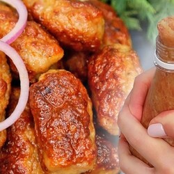 კატლეტის ნაცვლად. როგორ მოვამზადოთ წვნიანი ძეხვი ბოთლით