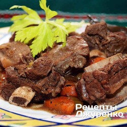 Тушеная говядина