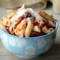 პამიდვრისა და ნივრის სოუსით