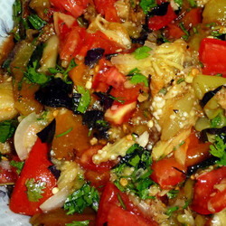 ბადრიჯანი ნივრითა და ძმრით