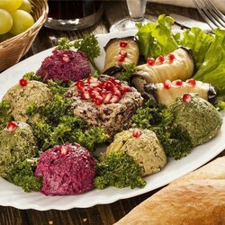 კომბოსტოს და ჭარხლის ფხალი - უგემრიელესი ტრადიციული კერძი