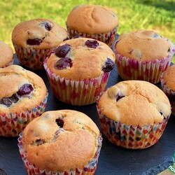 Маффины с вишней и творогом