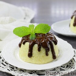 Творожно-шоколадные кексы с бананом, из рисовой муки (в микроволновке)